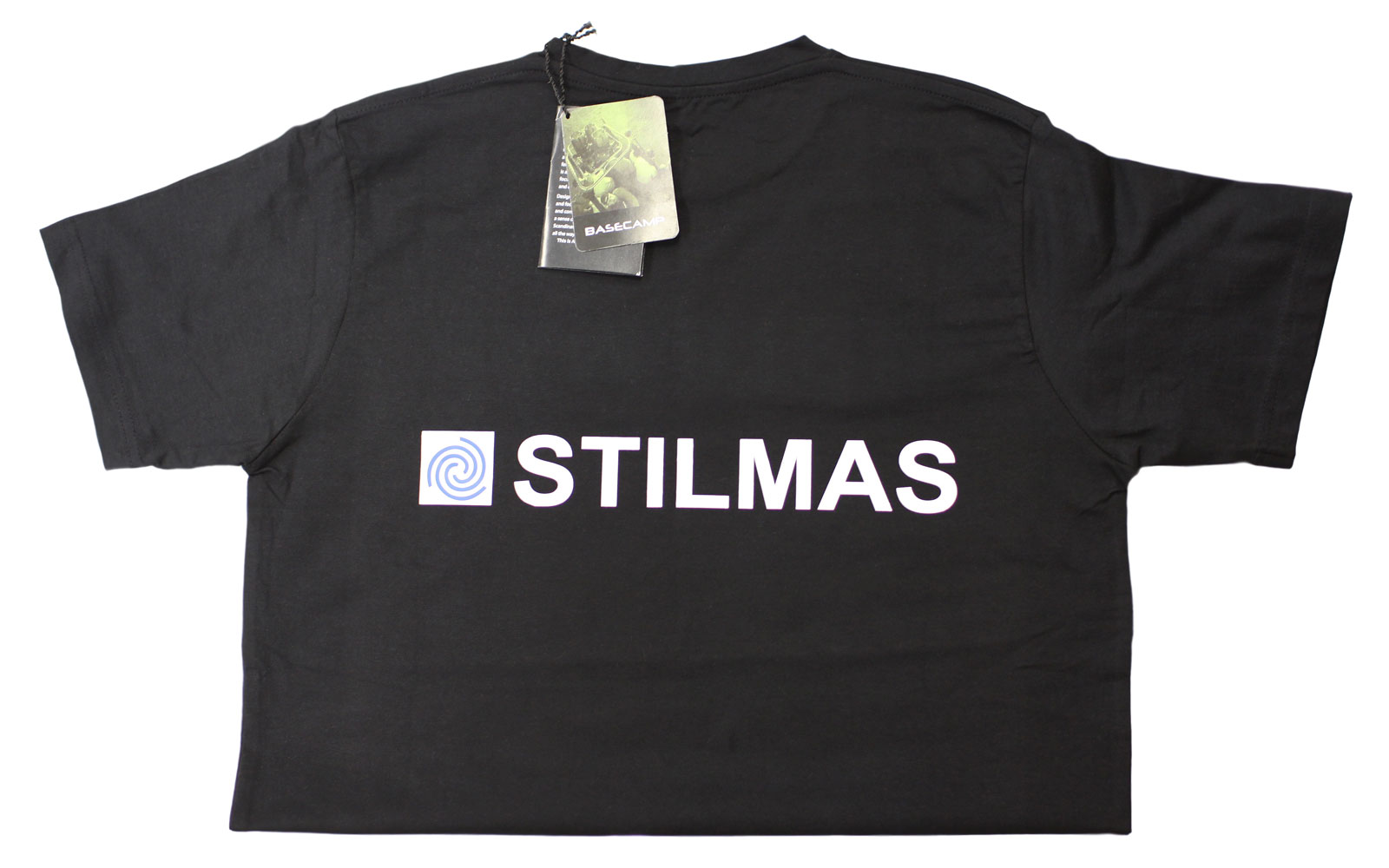 Логотип Stilmas на спине футболки ACODE - увеличенная фотография